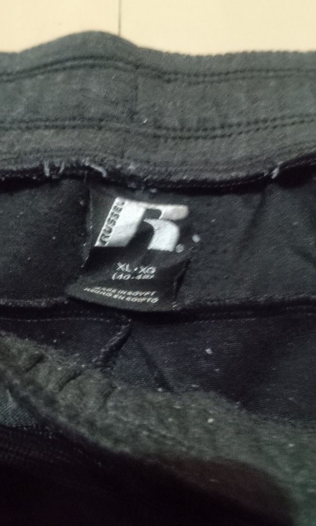 Russell athletic shorts (Category: Shorts) located in Oas. Submitted by yortzzz (Listing ID 1466697004, Image 3). Description: no issue!.