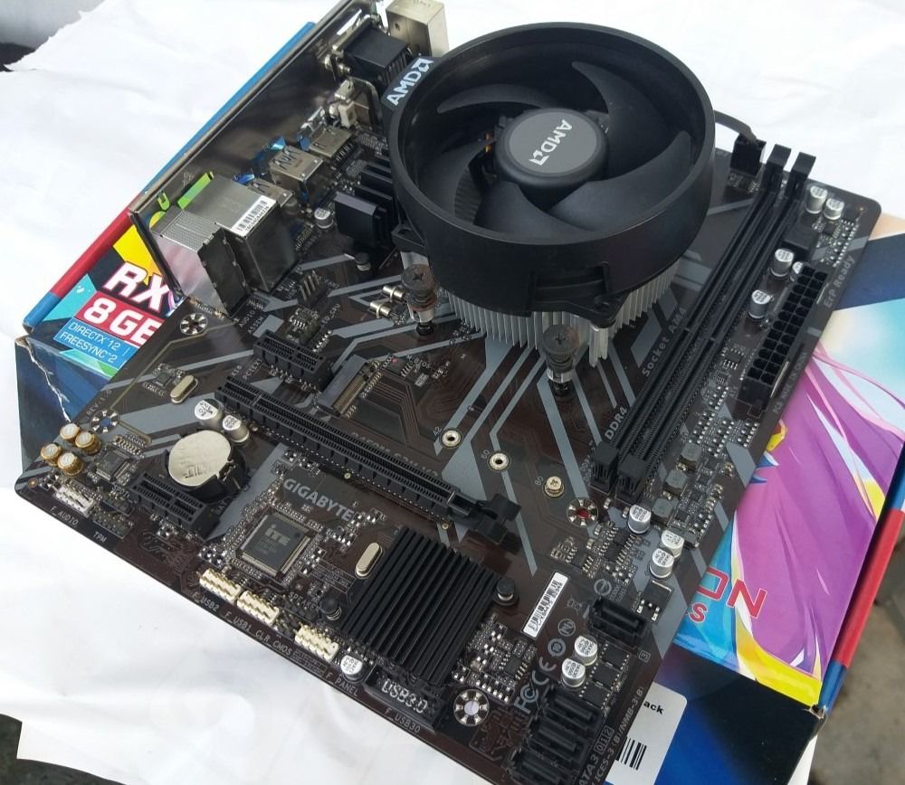 Ryzen5 3500 + GIGABYTE B450M S2H V2 bundle (Category: Computer Parts) located in Caloocan City. Submitted by eselo.co (Listing ID 1466737475, Image 2). Description: Last price posted. Goodvworking. Mint condition. Pickup for testing. GCASH LALAMOVE BUNDLE -Ryzen 5 3500 6-core, 6-thread HSF included -GIGABYTE B450M S3H V2 -------.