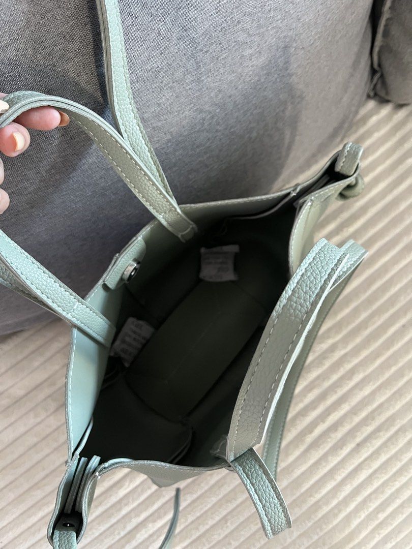Sage Tote Bag (Small size) (Category: Tote Bags) located in Quezon City. Submitted by samirosie0329 (Listing ID 1466723727, Image 3). Description: .