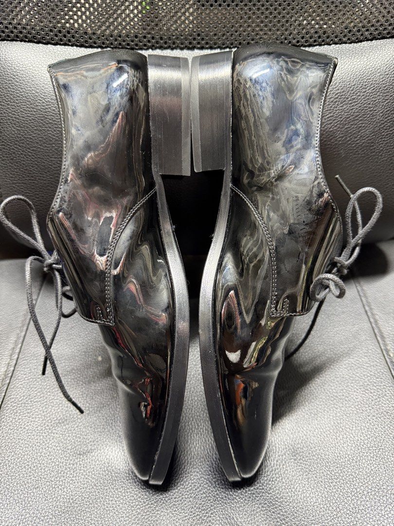 Saint Laurent (Category: Sneakers & Footwear) located in Manila. Submitted by jm_jm88 (Listing ID 1466618883, Image 3). Description: Saint Laurent Patent Size 38.5.