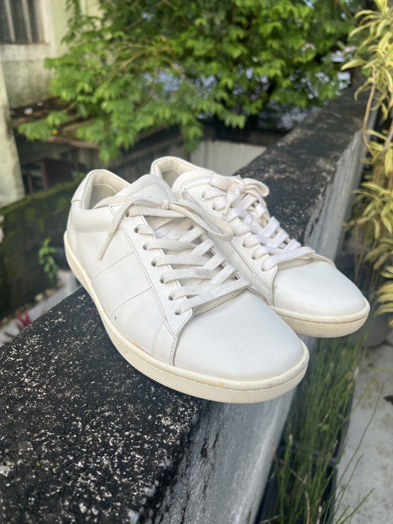 Saint Laurent SL/01 White Leather Sneakers (Category: Sneakers & Footwear) located in Quezon City. Submitted by inigodiago (Listing ID 1466686933, Image 3). Description: Authentic Saint Laurent SL/01 white leather sneakers -no box or bag.
