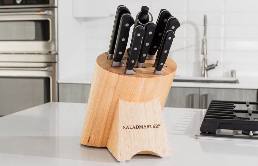 Saladmaster Cutlery Set (Category: Knives & Chopping Boards) located in Pasay City. Submitted by thejunkclosetph (Listing ID 1466671579, Image 3). Description: Saladmaster cutlery knife set Brand new Buyer shoulders shipping/delivery fee .