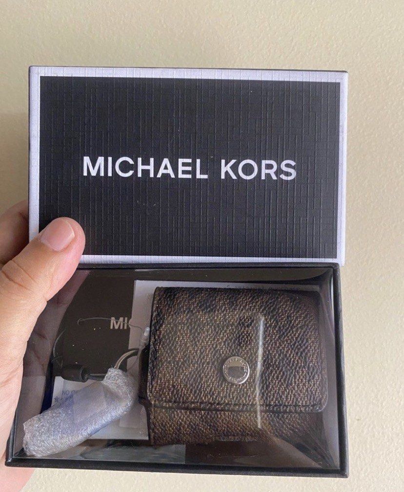sale💯mk airpod case monobrown (Category: Luxury Accessories) located in Santa Ana. Submitted by palmajanic53308 (Listing ID 1466740726, Image 2). Description: sale!' sale!! 💯guaranteed original with box and paper bag .