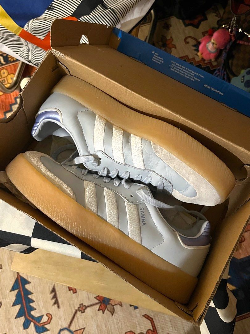 Sambae W Light Blue (Category: Sneakers) located in Pasig City. Submitted by carmens.closet (Listing ID 1466453185, Image 1). Description: Shoe has a few crease (hence low selling price) but overall shoes are still new and neat. Used it twice only. Would best fit size 10 girlies and 8-8.5 on men RFS: too big on me. im usually a size 9.5-W but the fit of these are still a bit big on me. .