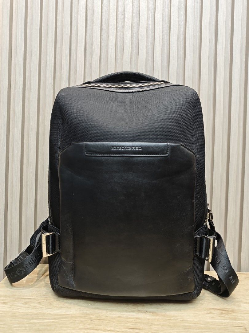 Samsonite red backpack (Category: Backpacks) located in Panabo. Submitted by kzmbags2026 (Listing ID 1466703980, Image 1). Description: samsonite red backpack excellent size: 16.5" x 12.5" 1k.