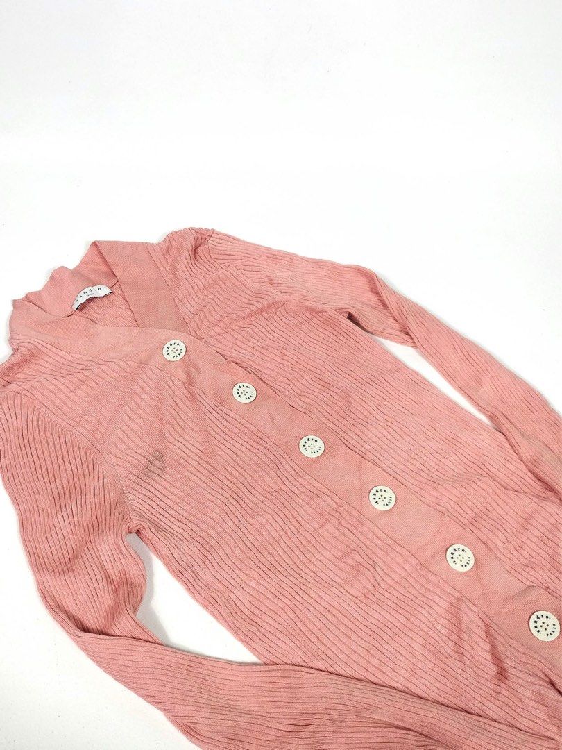 Sandro Paris Pink Ribbed Knit Cardigan (Category: Coats, Jackets and Outerwear) located in Manila. Submitted by naphthrift (Listing ID 1466577242, Image 2). Description: Sandro Paris Knit Pech Color Condition : Verygood Size : 3 Dimension 👇 Chest : 15-23 Lenght : 24 Shoulder : 12-17 Sleeve : 22 📌 - Brand: Sandro Paris - Color: Pink - Size: LT (Paris label) - Material: Soft knit with fine vertical ribbing - Style: V-neck with branded white butto