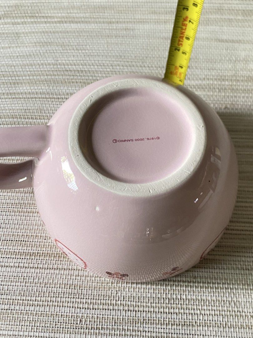 Sanrio 2000 Hello Kitty Big Pink Ceramic Soup Mug (Category: Dinnerware & Cutlery) located in Davao. Submitted by shauitoys2019 (Listing ID 1466676007, Image 3). Description: From japan.