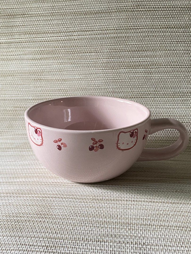 Sanrio 2000 Hello Kitty Big Pink Ceramic Soup Mug (Category: Dinnerware & Cutlery) located in Davao. Submitted by shauitoys2019 (Listing ID 1466676007, Image 1). Description: From japan.