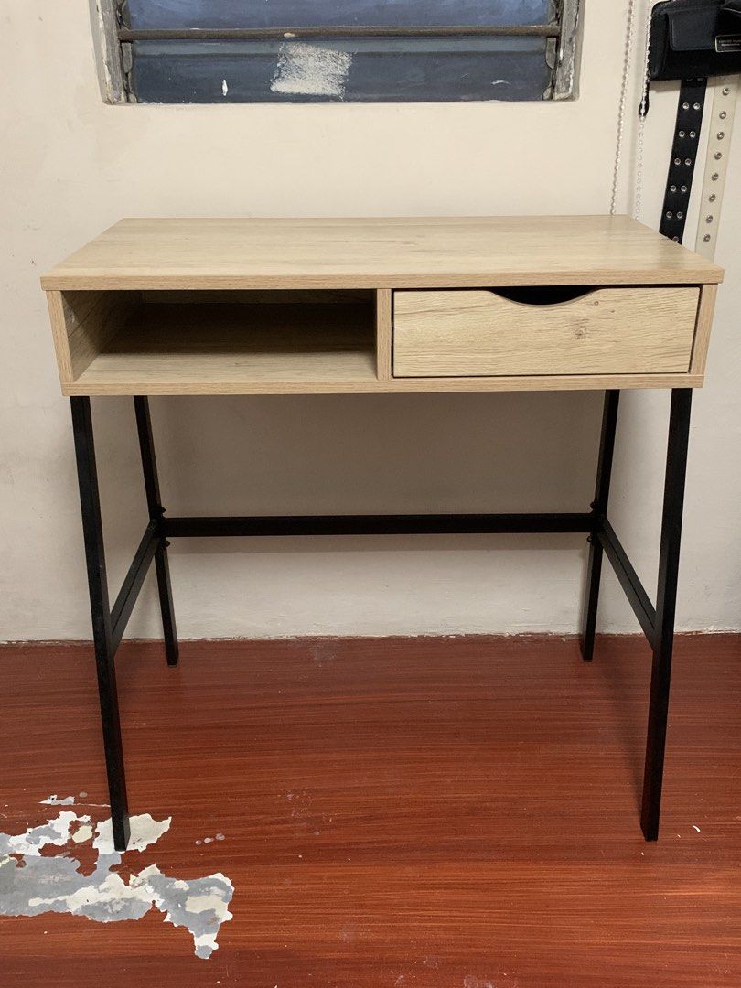 San-yang Computer Table with Drawer (Category: Tables & Sets) located in Caloocan City. Submitted by prelovedbyela__ (Listing ID 1466614599, Image 1). Description: - RUSH SELLING ‼️ - Negotiable to sure buyer - With Drawer (Clean & no stains) - Like new (No table marks/dents) - Orig Price : 2,300 - Personal Delivery within South Caloocan (with fee).