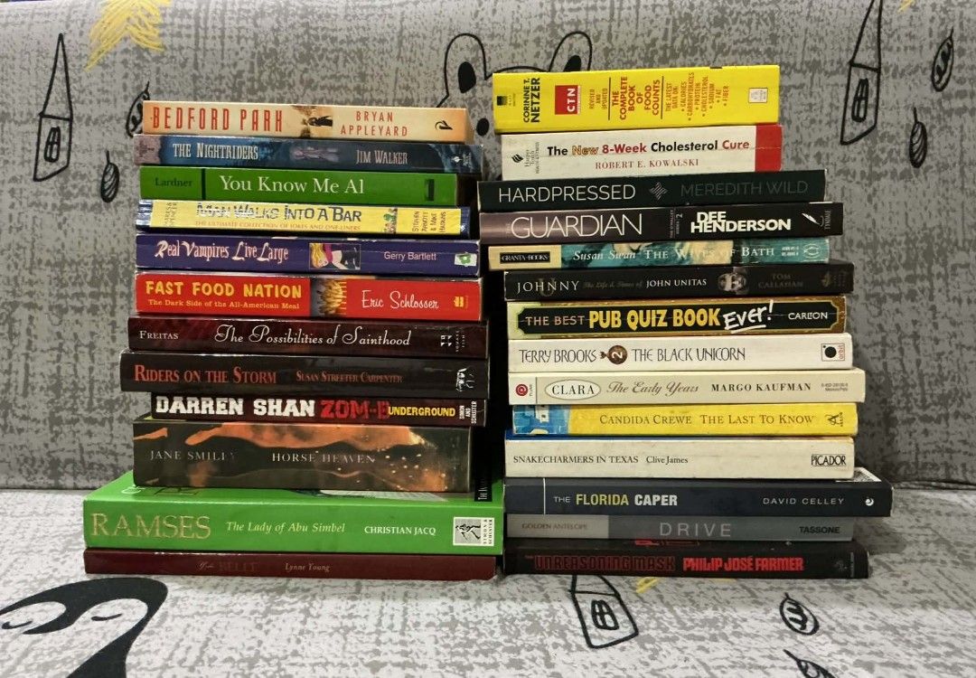 Preloved Books Bundle (All 26 books) (Category: Storybooks) located in Quezon City. Submitted by classicnoveltybookshop (Listing ID 1466650463, Image 1). Description: Fiction and Non-Fiction book bundle (26 books total) RFS: Decluttering, need space 📚 * Take all 26 books for PHP 550 !! 🙂 * Some books have yellowed edges.