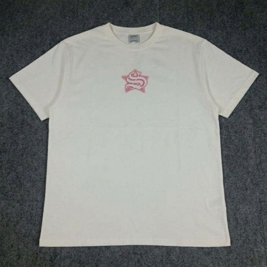 Seimec Graphic T-shirt (Category: Activewear) located in Taguig. Submitted by sito. (Listing ID 1466627014, Image 1). Description: For sale! 📣 Seimec Graphic T-shirt Specs and measurements: • Size XL • Length 30 inches • Width 23 inches Condition Details: • Issue: NONE • Color rate: 10/10 • Overall Condition: 10/10 Asking Price: ~₱444 Transaction Details: Location: Upper Bicutan, Taguig City, Metro Manila, 1633 Payment: Gcash / Maya / Bank Trans