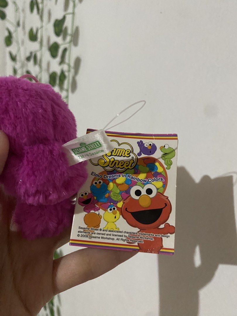 Sesame Street Elmo Plush Charm (Category: Plushies & Soft Toys) located in Guagua. Submitted by toy_corner (Listing ID 1466713706, Image 3). Description: Brand new with papertag NO ISSUE Hard eye Pampanga loc MOP: Gcash J&t courier.