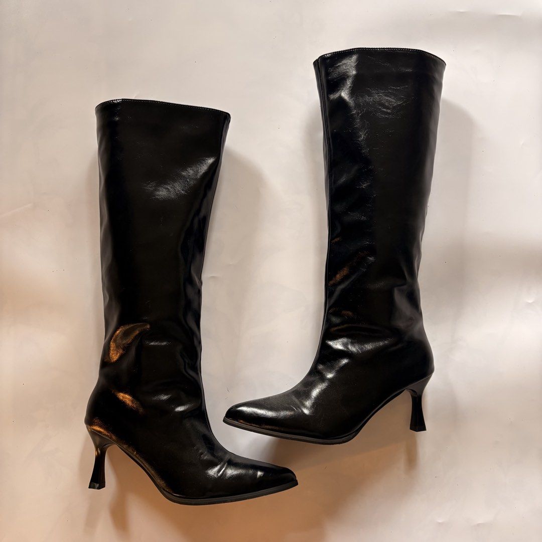 Shein black high knee boots (Category: Boots) located in Quezon City. Submitted by kaelian_couture (Listing ID 1466727054, Image 1). Description: Used once.