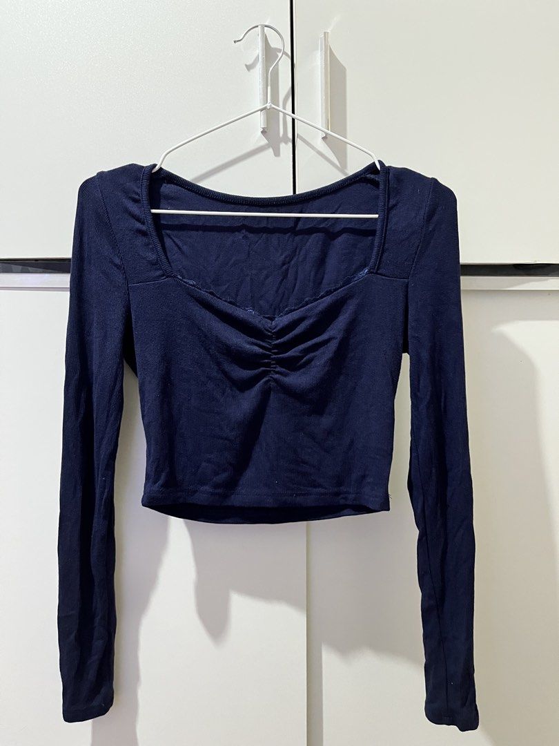 Shein Cinched Long sleeve (Category: Longsleeves) located in Makati City. Submitted by _calrr17 (Listing ID 1466613772, Image 1). Description: very flattering! .