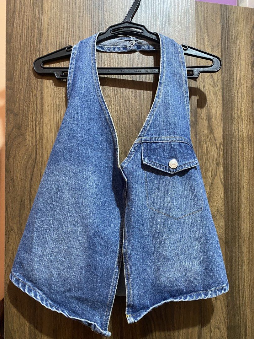 SHEIN Denim Backless Top (Category: Sleeveless) located in Cebu City. Submitted by cvrleen16 (Listing ID 1466700034, Image 1). Description: Worn once only. .