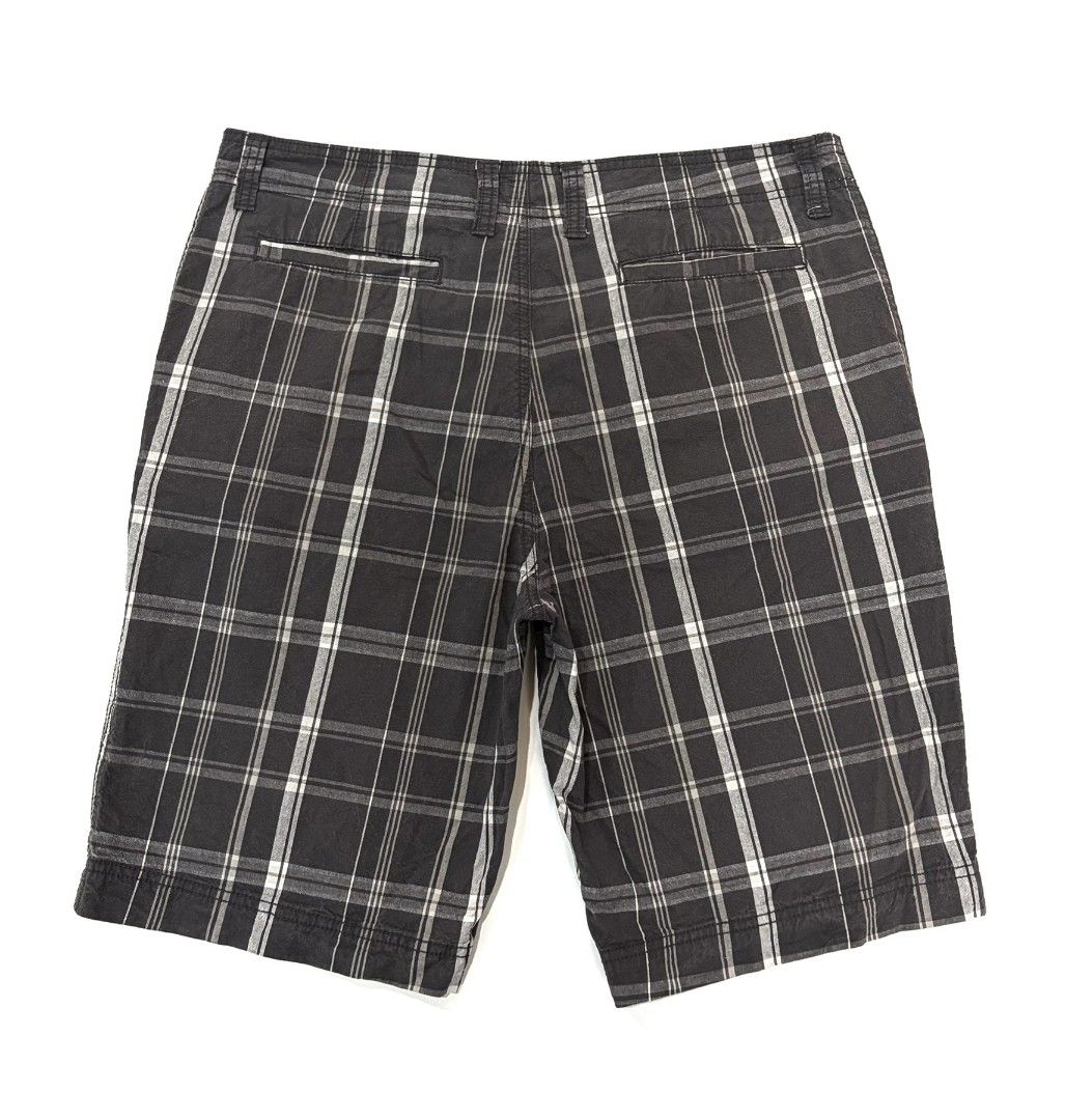 Size 36” - George Men’s Checkered Shorts Preloved HB104 (Category: Shorts) located in Pasig City. Submitted by szorty (Listing ID 1466706651, Image 2). Description: •PRELOVED• Onhand and ready to ship Brand: George Condition: Used Waist: 36 Size in tag: 36 Length: 21.5 inches Pocket: 5 - All of our items are washed *Please see photos for flaws/issues if indicated. *Photos may vary from actual Tags: George checkered short mens men bottoms shorts b