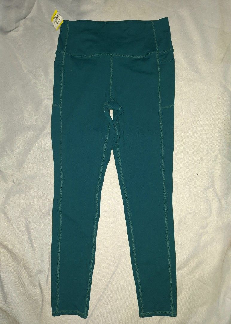 Skechers leggings (Category: Other Bottoms) located in Butuan. Submitted by ziggyzizzla (Listing ID 1466685637, Image 2). Description: ✅️SKECHERS LEGGINGS ✅️ M ✅️LENGTH 34 ✅️AS NEW CONDITION.