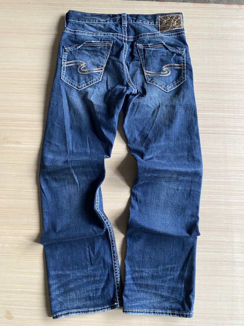 Slimfit Jeans (Category: Jeans) located in Manila. Submitted by argelsanti50438 (Listing ID 1466764372, Image 2). Description: size 30 length 42.
