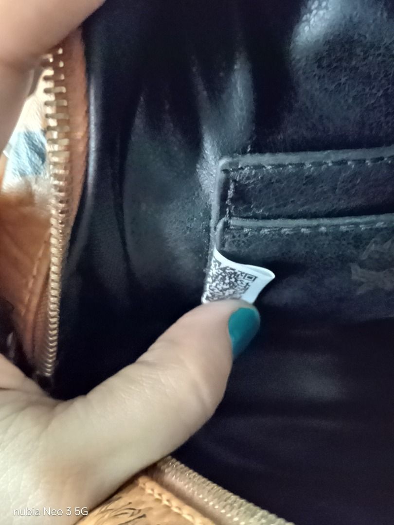 Sling (Category: Tote Bags) located in Trece Martires City. Submitted by sulit_buys (Listing ID 1466633111, Image 3). Description: It's supposed to be backpack/ sling but it's missing the other strap No damage Still in good hardware.