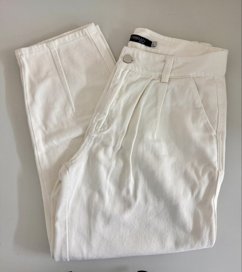 SM Women White Pants (Category: Jeans) located in San Mateo. Submitted by tintinda0011 (Listing ID 1466617719, Image 1). Description: .