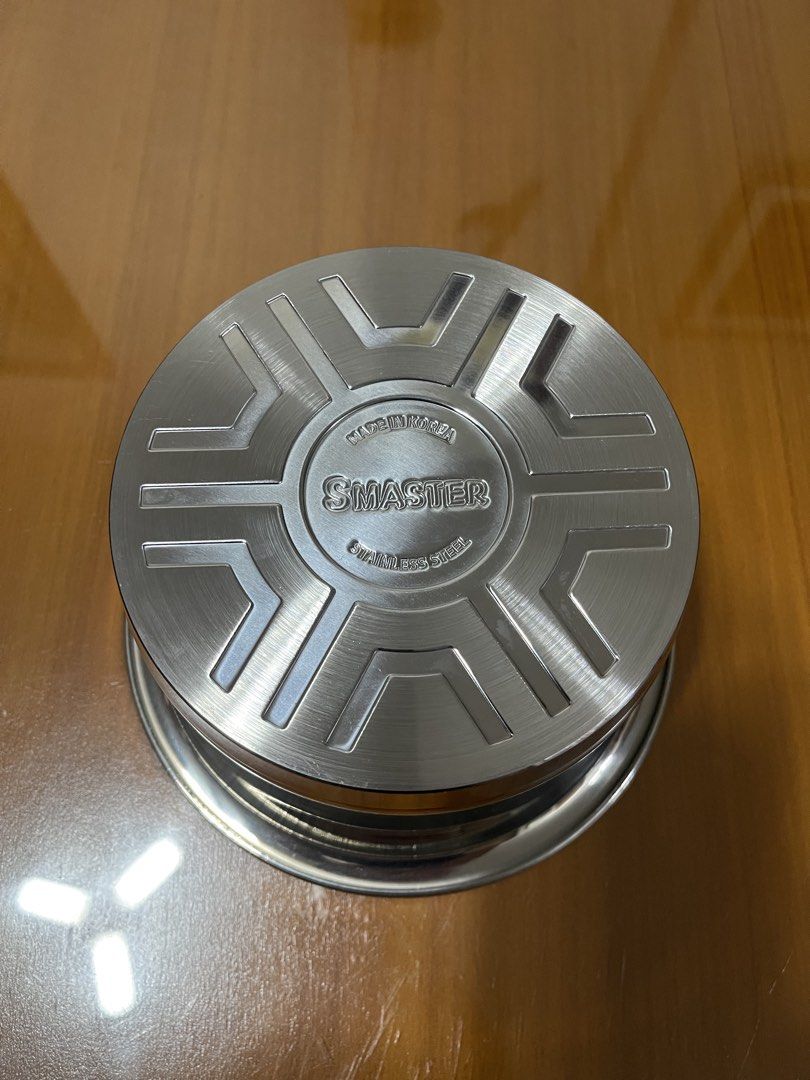 Smaster Stainless Steel Pot 16cm (Category: Cookware & Accessories) located in Quezon City. Submitted by doublelkitchenware (Listing ID 1466659683, Image 3). Description: Smaster Stainless Steel Pot Made in Korea 16x9.5cm Induction / Gas / Electric Makapal and mabigat Brandnew no box Pick up or shipping via lalamove Provincial 🚚j&t Novaliches Qc .