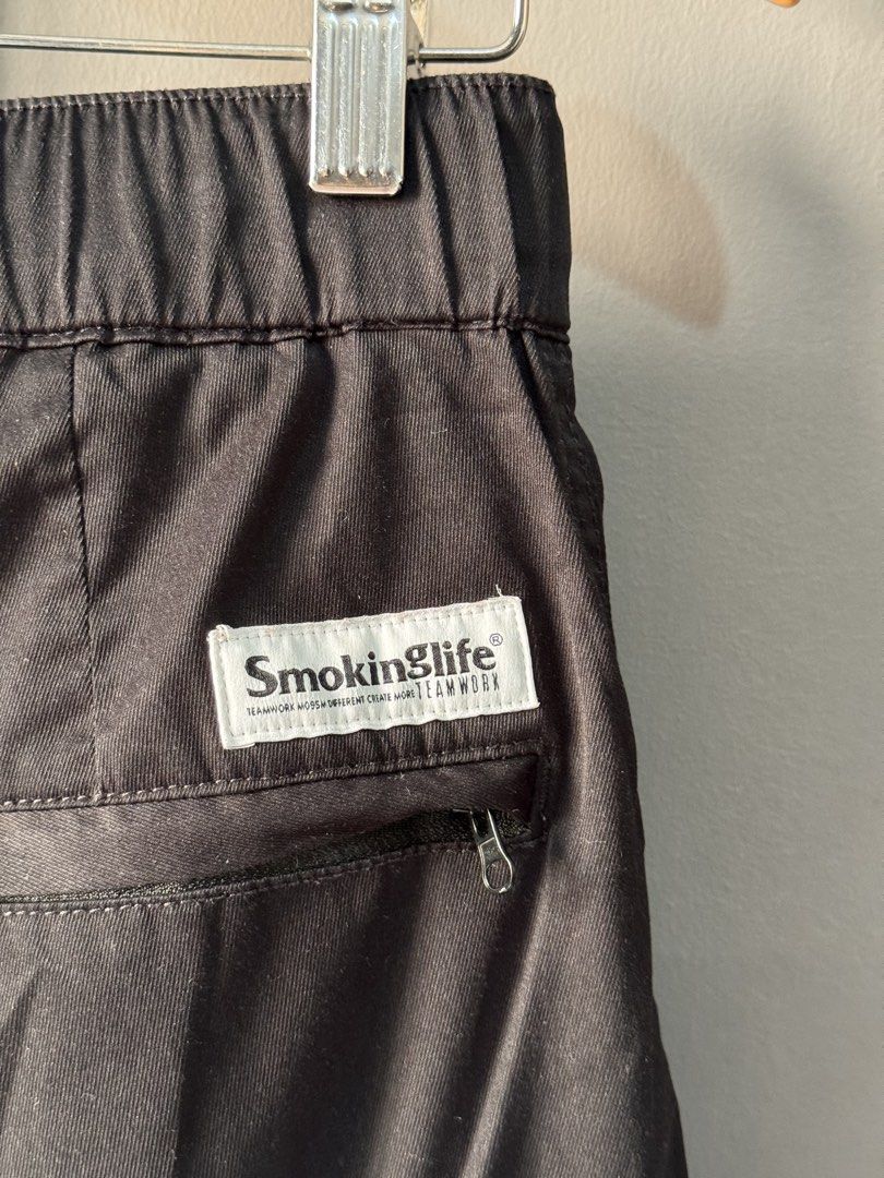Smoking Life - Cargo pants (Category: Activewear) located in Cabuyao City. Submitted by _streetflavor (Listing ID 1466617730, Image 3). Description: Smoking Life - Cargo pants Excellent Size: Medium fits 30-32 Length: 38 Leg open: 9 -980 pesos Dm.