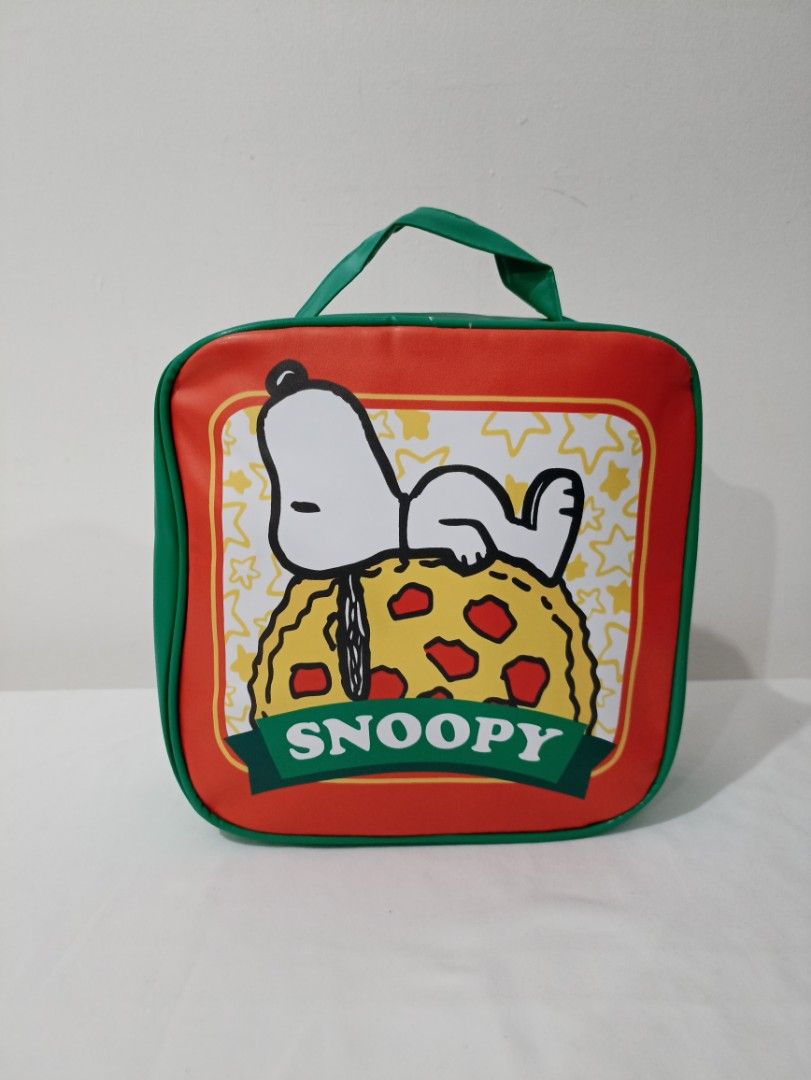 Snoopy Lunch Bag (Category: Accessory Holder, Box & Organizers) located in Kabacan. Submitted by prelovedbags.ph (Listing ID 1466721321, Image 2). Description: PVC material.