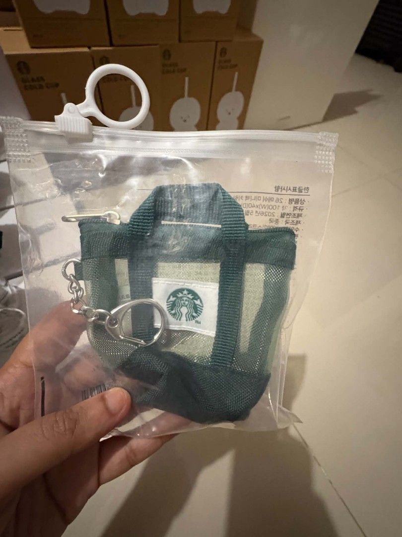 SNOOPY STARBUCKS AND AHJUMMA COLD CUP (Category: Water Bottles & Tumblers) located in Taguig. Submitted by janwatz (Listing ID 1466567818, Image 3). Description: 📍2500 (snoopy glass) 📍2700 (ahjumma glass) 📍650 (totebag keyring) 📍ONHAND 📍ALL ITEMS ARE PURCHASED IN STARBUCKS KOREA 📍LOCATION: FORT BONIFACIO TAGUIG -kindly message for your orders and inquiries..