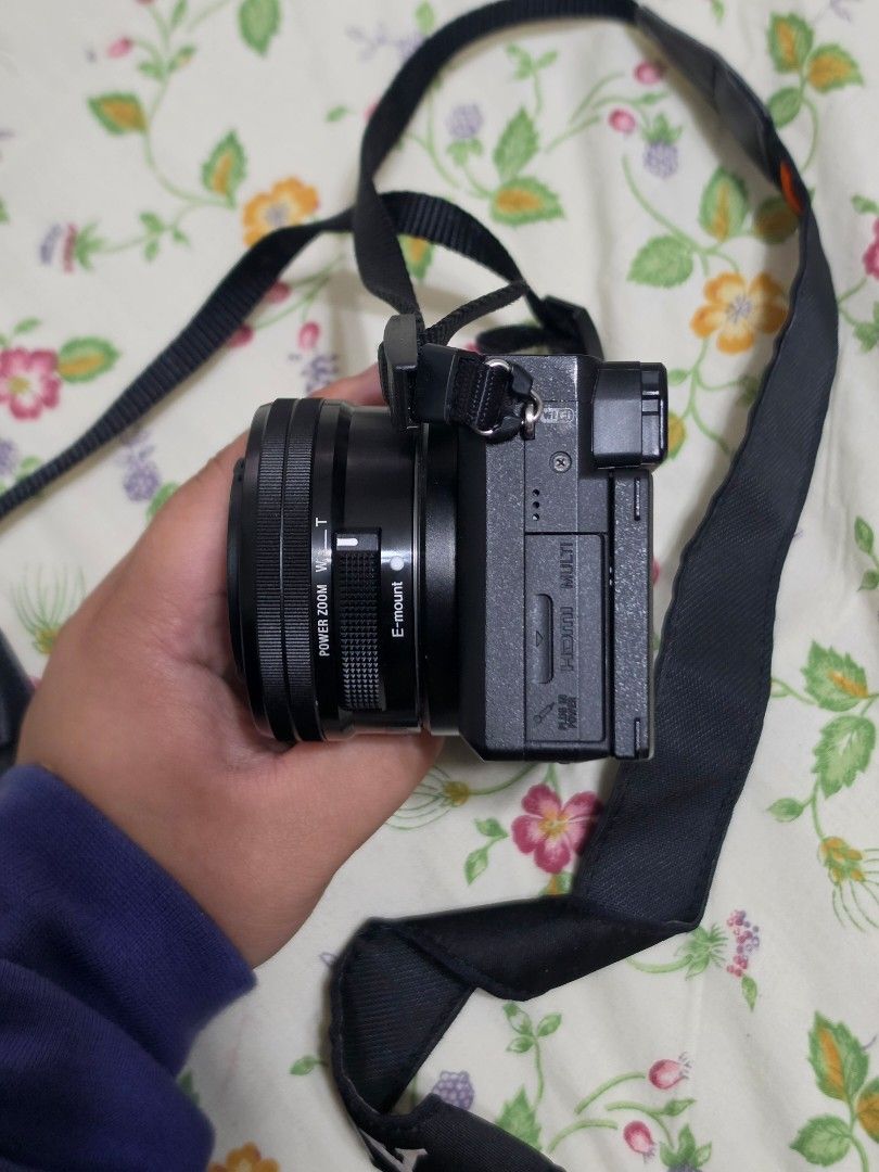 Sony A6400 Mirrorless Camera with 16-50mm Lens (Category: Cameras) located in Santa Rosa. Submitted by manz000_kiiide (Listing ID 1466645690, Image 3). Description: rush sale send pm lang po for more questions inclusions: -original battery -kit lens more details: -no issues -never nabagsak or nabasa alagang alaga po and lightly used - Camera Model: Sony A6400 Mirrorless Digital Camera (Black) - Lens Included: E 3.5-5.6/16-50mm PZ OSS Lens - Acces