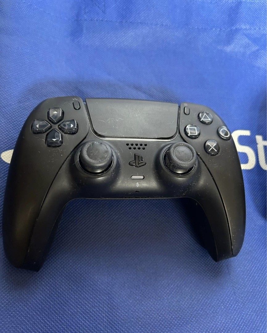 Sony PlayStation 5 DualSense Wireless Controller Black (Category: Controllers) located in Caloocan City. Submitted by jae_eon (Listing ID 1466596587, Image 1). Description: - Item: Black PlayStation 5 Wireless Controller - Condition: Fully working, normal wear on thumbstick grips from regular use - Layout: Standard wireless gamepad (dual analog sticks, D-pad, action buttons) - Reason for selling: Upgraded and clearing out space - Location/Meetup: