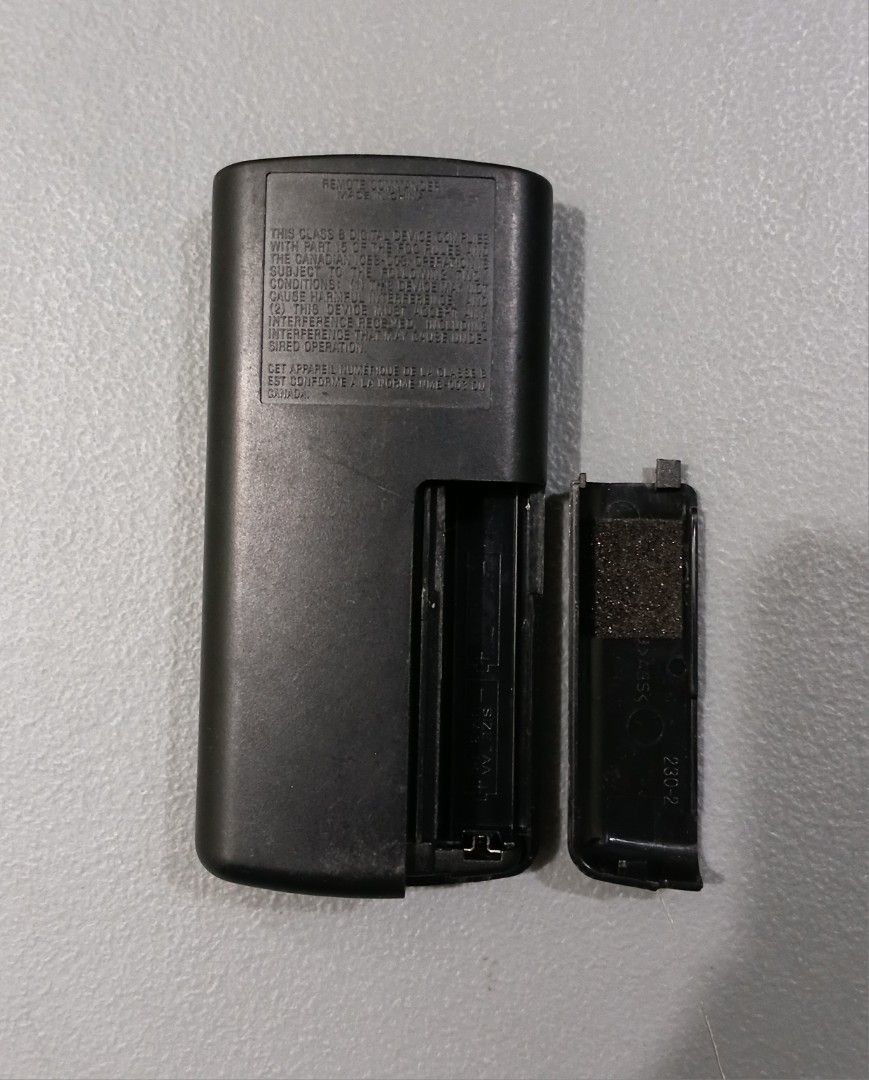 Sony RMT-814 Remote Commander (For Sony Handycam / Camcorder) - Untested (Category: Vintage Collectibles) located in Bulacan. Submitted by honhonliz (Listing ID 1466691374, Image 3). Description: • Brand: Sony Genuine OEM • Model: RMT-814 Compatibility: Works with various Sony Handycam, Video 8, Hi8, Digital8, and MiniDV camcorder models (e.g., DCR-TRV series). • Features: Dedicated buttons for Start/Stop, Photo, Zoom (T/W), Display, Search Mode,