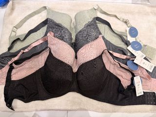 (Category: ) located in . Submitted by el.nrcollection (Listing ID 1466701346, Image 1). Description: .