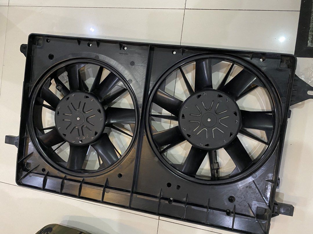 SPAL DOUBLE BRUSHLESS FAN CAR AUXILLIARY (Category: Engine and Aircon Parts and Accessories) located in Taguig. Submitted by mixxstuffsshop (Listing ID 1466696738, Image 2). Description: 👉FOR SALE SPAL DOUBLE BRUSHLESS FAN CAR AUXILLIARY 👉Php 35k Location : Central Signal Taguig City.
