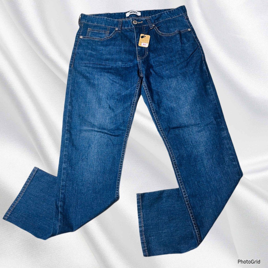 SPAO Blue Denim Jeans (Category: Jeans) located in Manila. Submitted by bengirlclothing (Listing ID 1466625628, Image 2). Description: - Brand: SPAO -SIZE: 31-32 inches -LENGTH: 38 inches - Color: Dark blue with medium wash and subtle fading - Fit: Classic straight fit - Details: Contrast stitching, button fly, standard five-pocket setup .