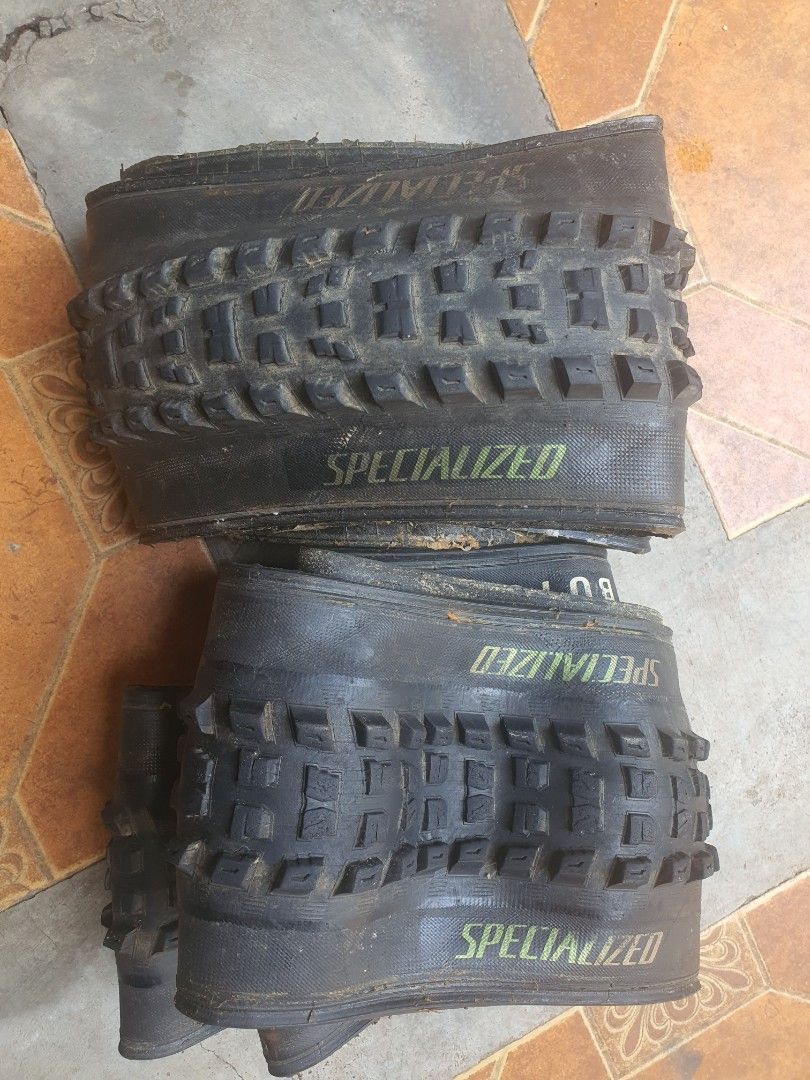 Specialized tires 29er (Category: Bicycles) located in Quezon City. Submitted by angeladustin72 (Listing ID 1466681423, Image 1). Description: specialized tires butcher and eliminator 29er.