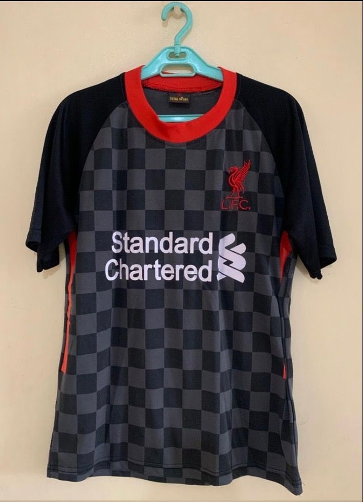 Standard Chartered Liverpool Jersey (Category: Tshirts & Polo Shirts ) located in Valenzuela. Submitted by clickandshoppreloved (Listing ID 1466621308, Image 1). Description: Standard Chartered Liverpool Jersey Onhand, (24.5L x 16W) (Excellent Condition, Good As New).