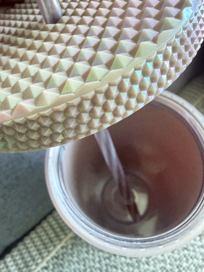 Starbucks Studded Cold Cup (Category: Water Bottles & Tumblers) located in Manila. Submitted by mal.eficent (Listing ID 1466630132, Image 2). Description: -100% Authentic Starbucks studded tumbler in a gorgeous Rose Gold color -Holographic effect - Capacity: 16 fl oz / 473 ml (Grande size) - Textured geometric design all over the cup and matching striped straw - Includes secure matching lid - Care instructions: For cold beverages only, hand wash 