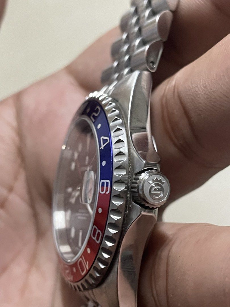 Steinhart Ocean One GMT Blue-Red Ceramic (Category: Men's Watches) located in Quezon City. Submitted by quick_charles (Listing ID 1466575541, Image 3). Description: Watch only hindi mahanap box..
