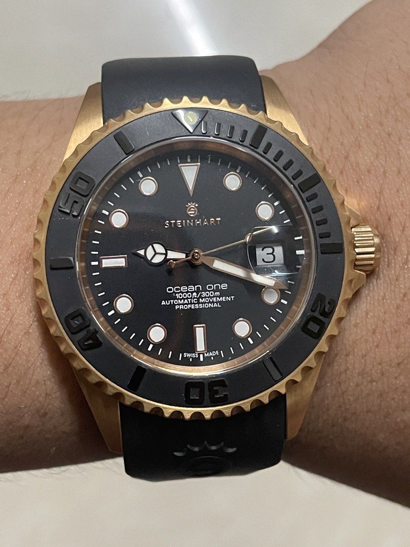Steinhart Ocean One Pink Gold Ceramic (Category: Men's Watches) located in Quezon City. Submitted by quick_charles (Listing ID 1466575902, Image 1). Description: Watch only hindi mahanap box.
