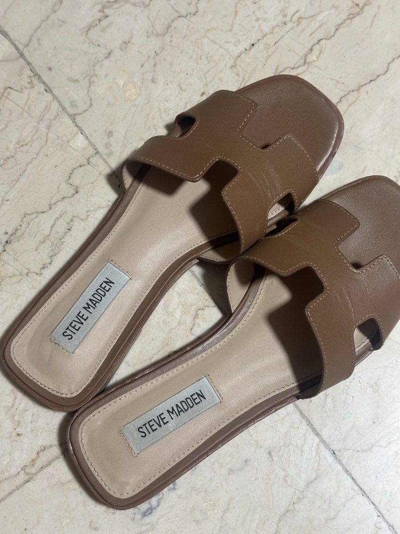 Steve Madden Hadyn Slide in Cognac (Category: Flats & Sandals) located in Bacoor. Submitted by krsha_al (Listing ID 1466766348, Image 2). Description: Bought the wrong size Actual picture posted Best fit for 6-6.5 feet No box.