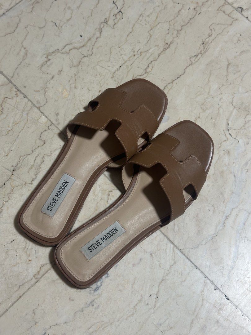 Steve Madden Hadyn Slide in Cognac (Category: Flats & Sandals) located in Bacoor. Submitted by krsha_al (Listing ID 1466766348, Image 1). Description: Bought the wrong size Actual picture posted Best fit for 6-6.5 feet No box.