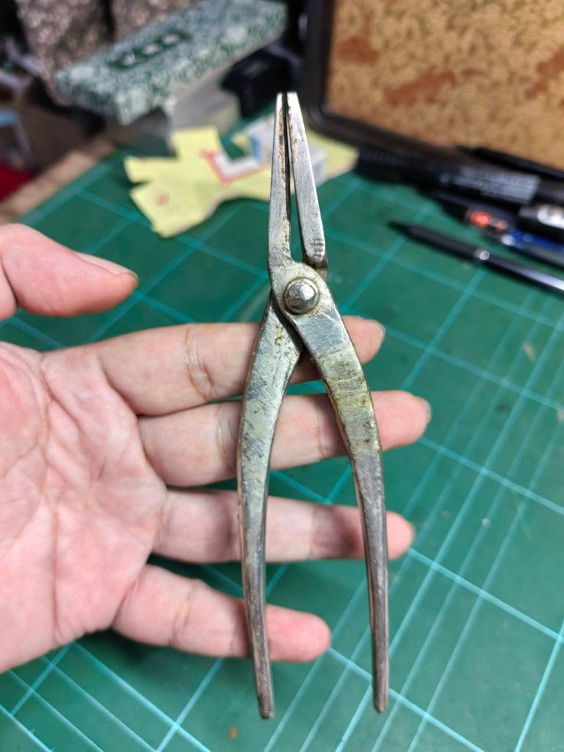 Straight Long Flat-Nose Pliers (Category: Home Improvement Tools & Accessories) located in Cebu City. Submitted by dudes_villanueva (Listing ID 1466598949, Image 2). Description: Straight Long Flat-Nose Pliers In good condition - see all pics for overall condition..