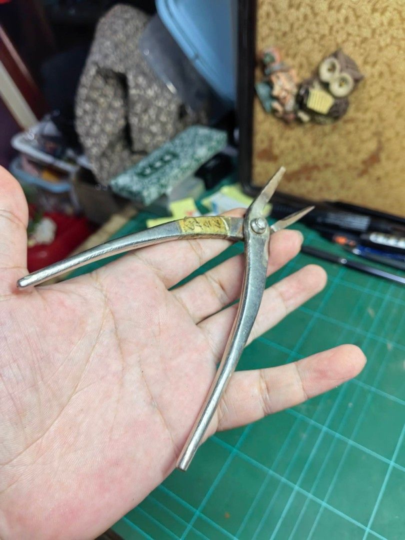 Straight Long Flat-Nose Pliers (Category: Home Improvement Tools & Accessories) located in Cebu City. Submitted by dudes_villanueva (Listing ID 1466598949, Image 3). Description: Straight Long Flat-Nose Pliers In good condition - see all pics for overall condition..