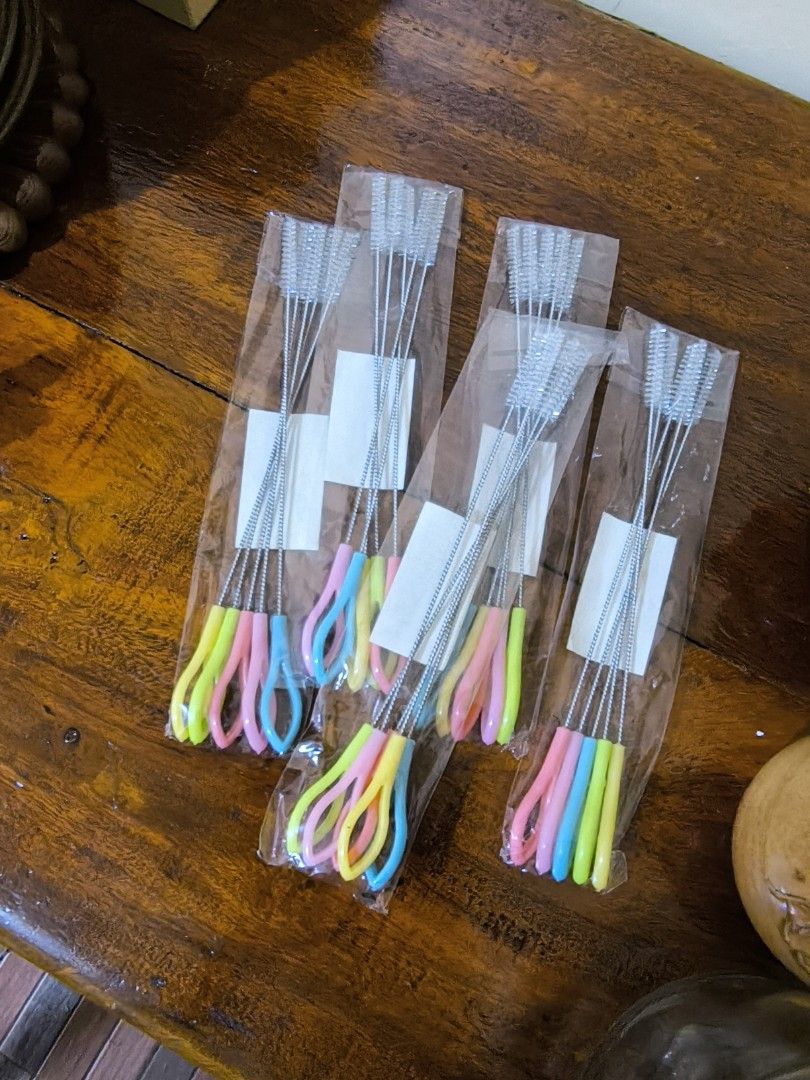 Straw brush cleaner (Category: Coffee & Tea Tableware) located in Pangil. Submitted by kopee_matcha (Listing ID 1466644039, Image 3). Description: Price : 25 each pack Comment: Mine/ M CLAIMING RULES • Strictly 2-day reservation only. Payment must be completed within 48 hours, otherwise the order will be forfeited and offered to the next miner. • No deleting/editing of "MINE" comments. •3+ items: Large pouch or box packaging only. Please manage y