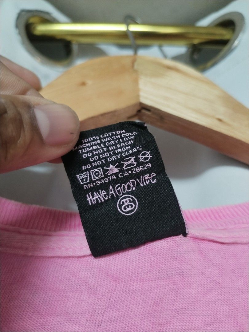 STUSSY LIVIN' (Category: Activewear) located in Manila. Submitted by liljhayvillanueva (Listing ID 1466712882, Image 3). Description: STUSSY LIVIN SIZE MEDIUM COLORATE 9/10 ISSUE LAST PIC HAIRLINE.