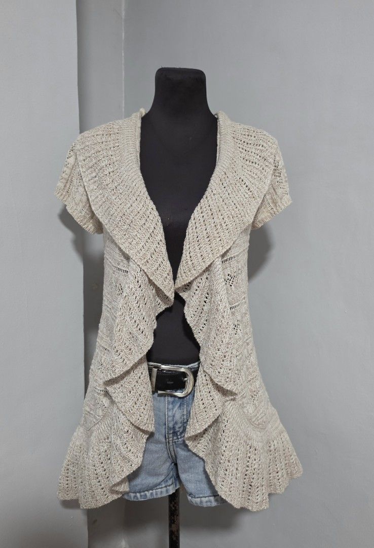 Style & Co. Beige Open Front Knit Cardigan Size S (Category: Coats, Jackets and Outerwear) located in Paranaque City. Submitted by franinnashop (Listing ID 1466612981, Image 1). Description: DECLUTTER SMALL PARANAQUE CITY - Brand: Style & Co. - Size: S - Color: Beige and tan - Material: 62% cotton, 38% acrylic - Design: Open front, short sleeves, ruffled drape collar, flared hem, textured knit pattern - Condition/Style: Comfortable layering piece
