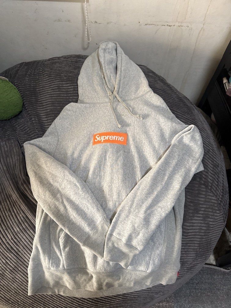 SUPREME GRAY HOODIE JACKET (Category: Luxury Apparel) located in Angeles City. Submitted by migs_font29 (Listing ID 1466770824, Image 1). Description: .
