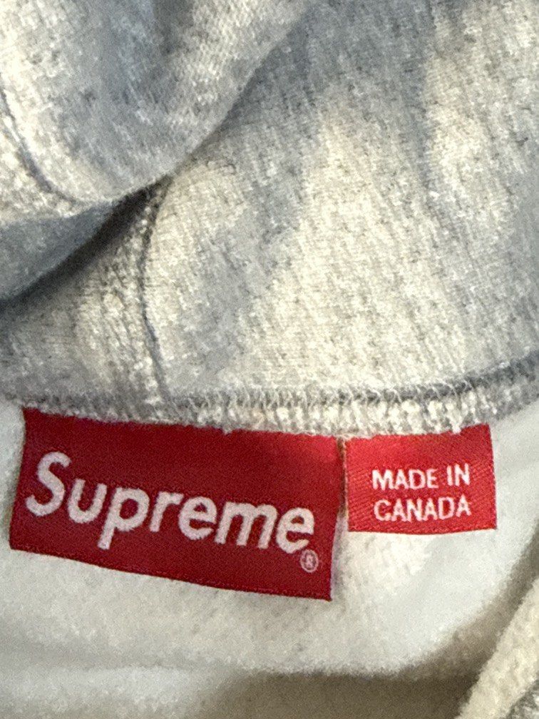 SUPREME GRAY HOODIE JACKET (Category: Luxury Apparel) located in Angeles City. Submitted by migs_font29 (Listing ID 1466770824, Image 3). Description: .