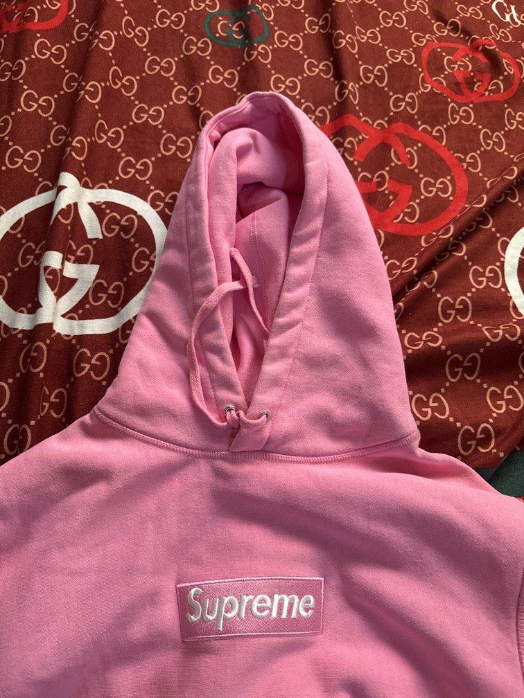 SUPREME PINK HOODIE JACKET (Category: Community) located in Angeles City. Submitted by migs_font29 (Listing ID 1466770343, Image 2). Description: .