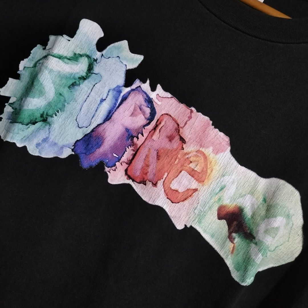 Supreme Watercolor Tee (Category: Tshirts & Polo Shirts ) located in Aloran. Submitted by thrift_hunter73 (Listing ID 1466609881, Image 3). Description: Supreme Watercolor Tee.